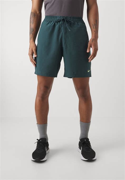 nike sporthose herren dunkelgrün|Kurze grüne Nike Sporthosen für Herren online kaufen .